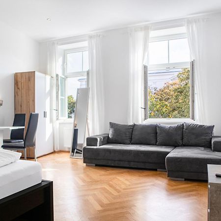 Superb 7Br Shared Apartment- Near Hauptbahnhof Viena Exterior foto