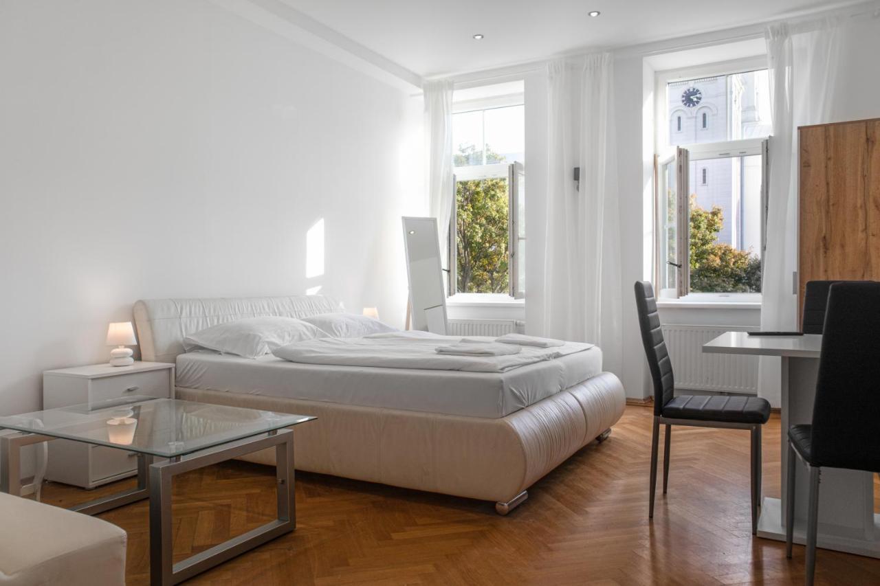 Superb 7Br Shared Apartment- Near Hauptbahnhof Viena Exterior foto