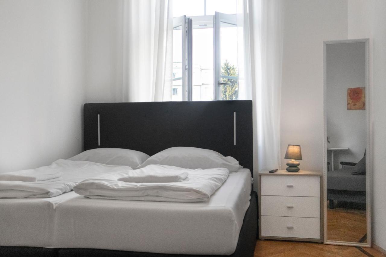 Superb 7Br Shared Apartment- Near Hauptbahnhof Viena Exterior foto