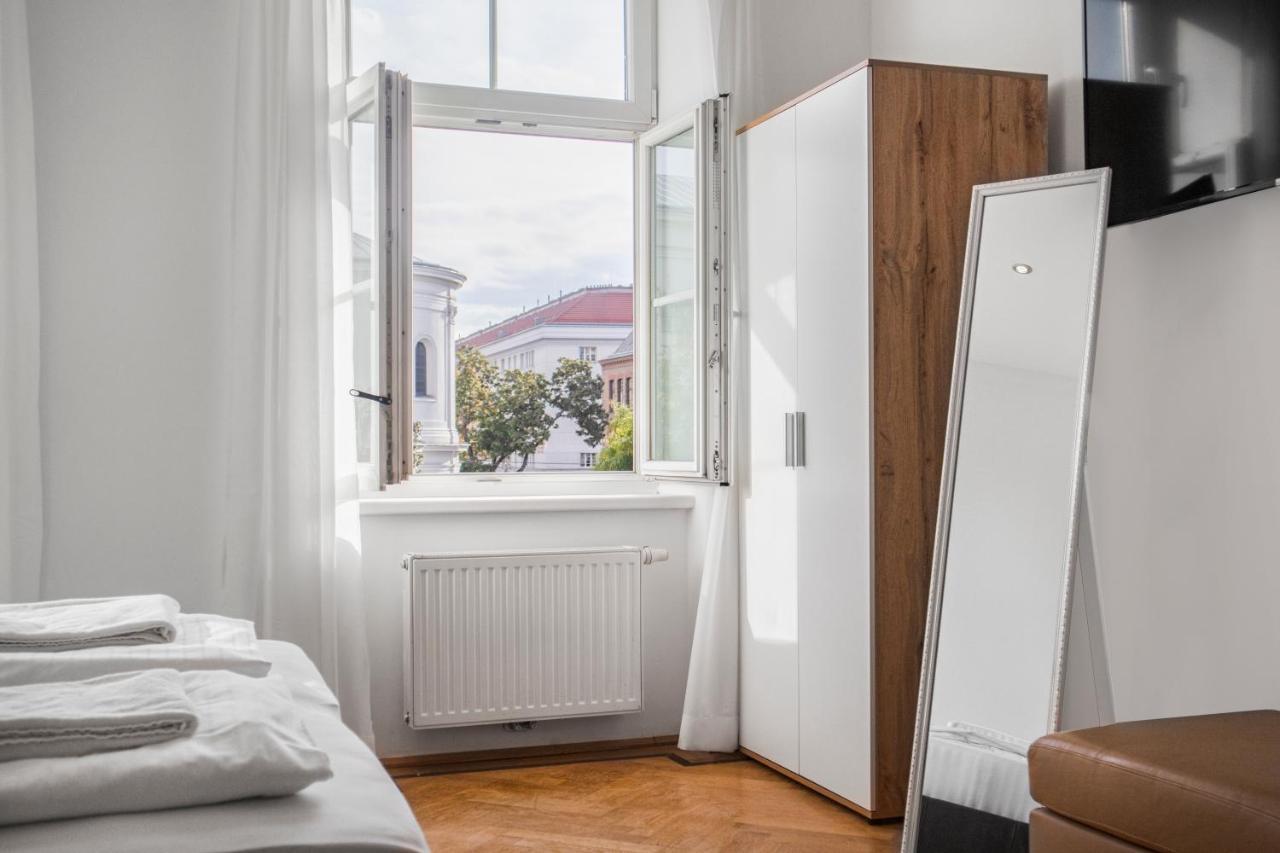 Superb 7Br Shared Apartment- Near Hauptbahnhof Viena Exterior foto