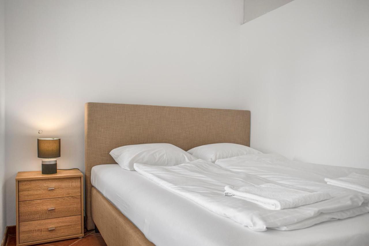 Superb 7Br Shared Apartment- Near Hauptbahnhof Viena Exterior foto