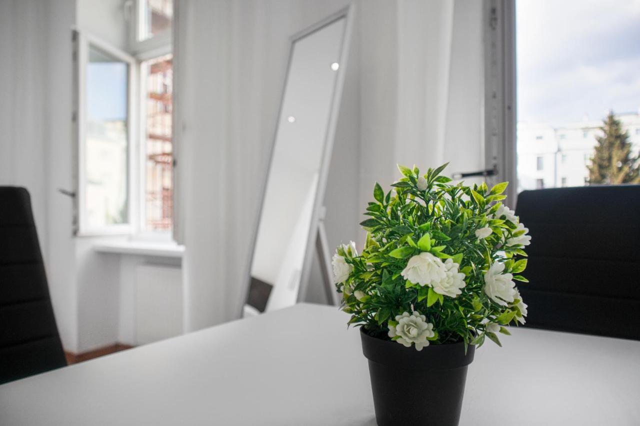 Superb 7Br Shared Apartment- Near Hauptbahnhof Viena Exterior foto