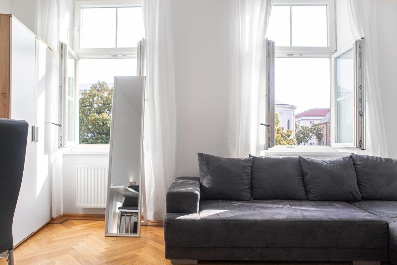 Superb 7Br Shared Apartment- Near Hauptbahnhof Viena Exterior foto