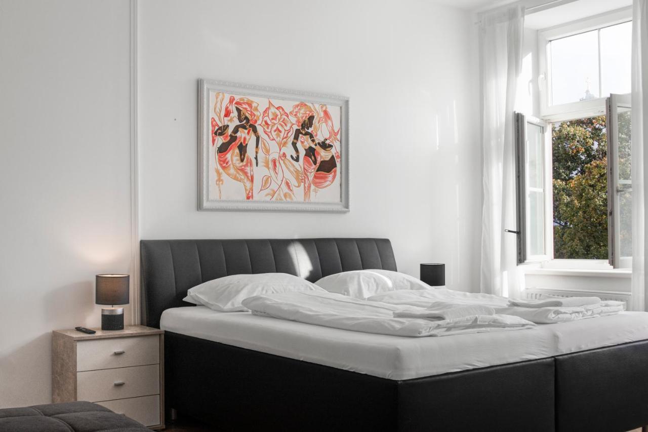 Superb 7Br Shared Apartment- Near Hauptbahnhof Viena Exterior foto