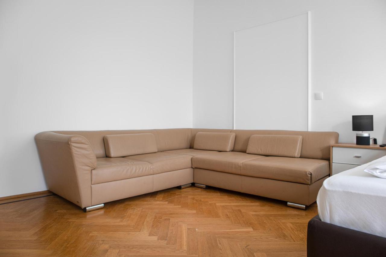 Superb 7Br Shared Apartment- Near Hauptbahnhof Viena Exterior foto