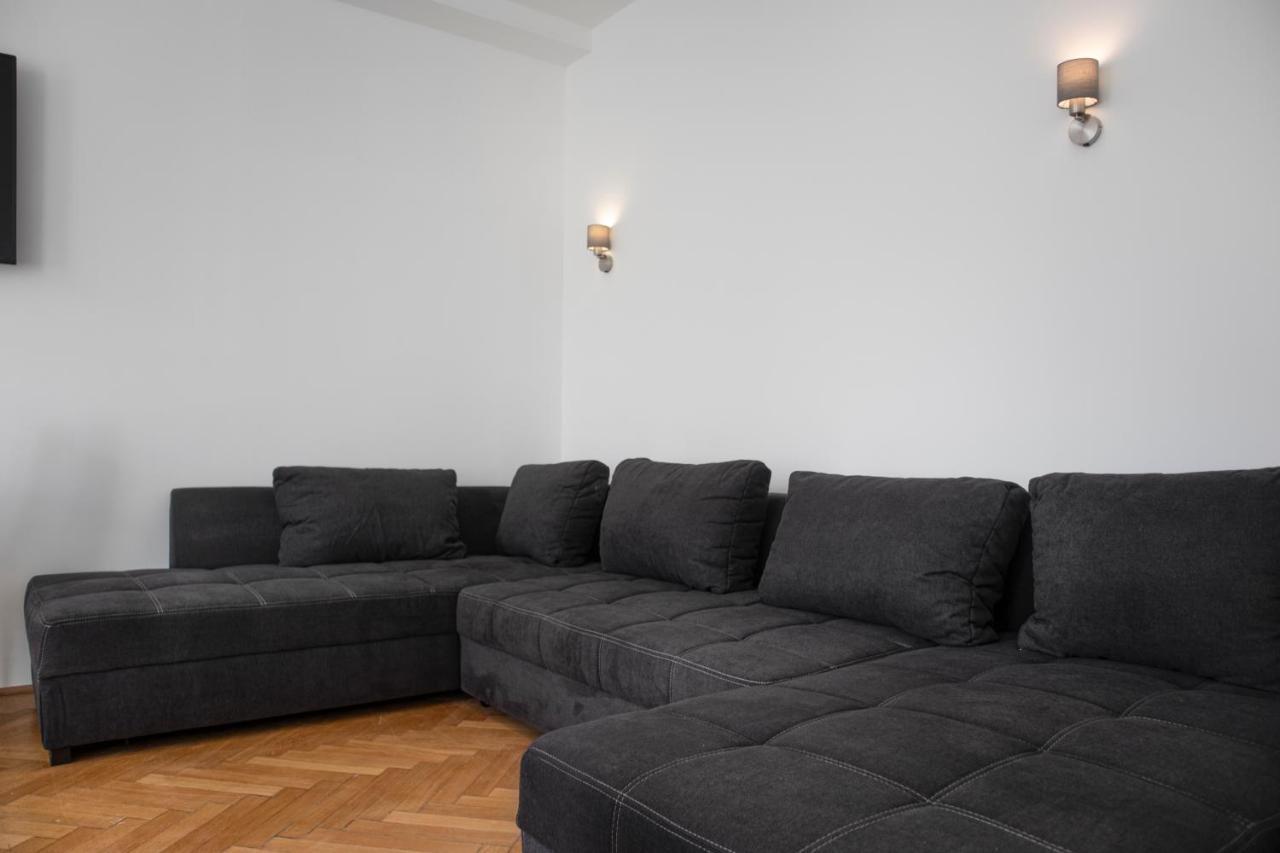 Superb 7Br Shared Apartment- Near Hauptbahnhof Viena Exterior foto